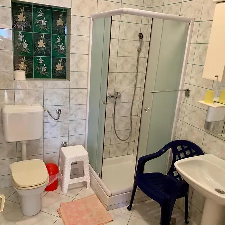 Pansion Michel 3* Ližnjan